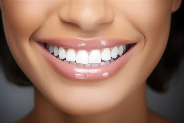 专家教你如何选择最适合自己的种植牙方案
