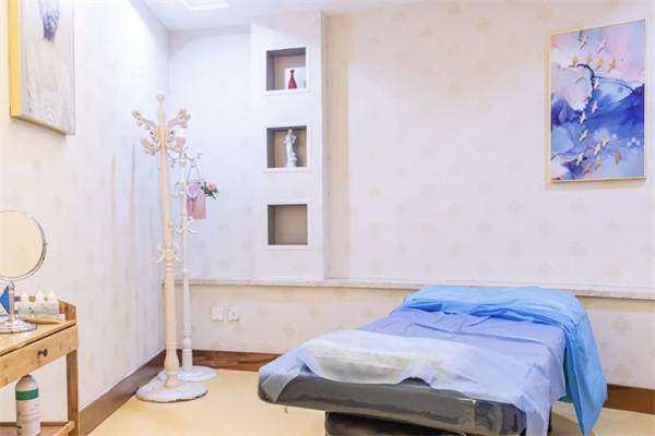 眼部整形的权威